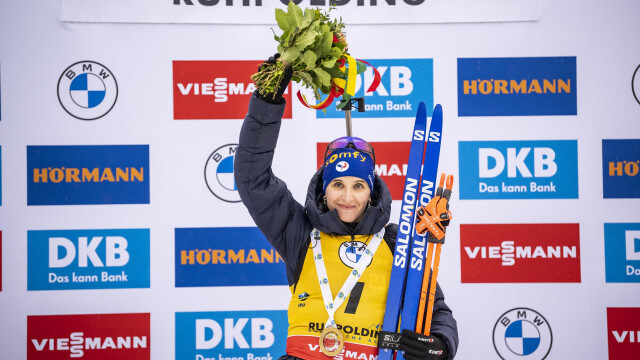 Француженка Симон выиграла гонку преследования на чемпионате мира по биатлону